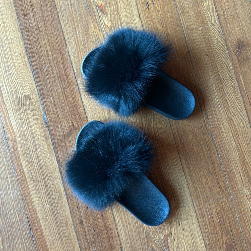 fluffy fur slides / sandals - Picture 3 of 5